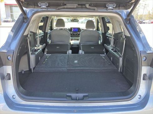 Certified 2023 Toyota Highlander XLE image 27