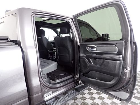 Used 2020 RAM 1500 Big Horn AWD/4WD image 37
