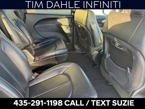Used 2024 Chrysler Pacifica Select image 16