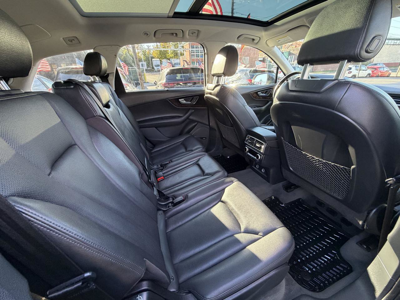 Used 2018 Audi Q7 3.0T Prestige w/ Prestige Package AWD/4WD image 23
