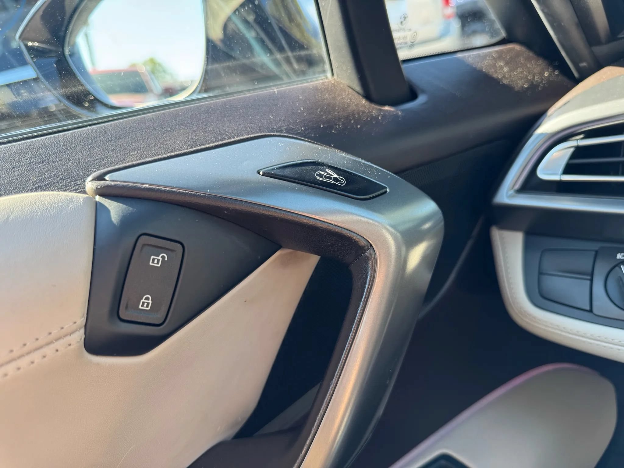 Used 2017 BMW i8 AWD/4WD image 26