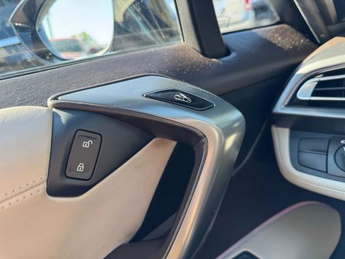 Used 2017 BMW i8 AWD/4WD image 26