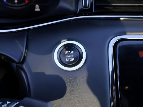 Used 2020 Land Rover Range Rover Evoque R-Dynamic HSE image 30