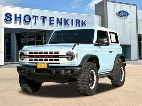 Certified 2024 Ford Bronco Heritage Edition AWD/4WD image 3