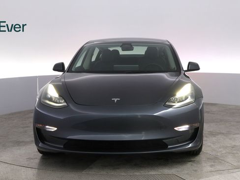 Used 2023 Tesla Model 3 Standard Range image 12