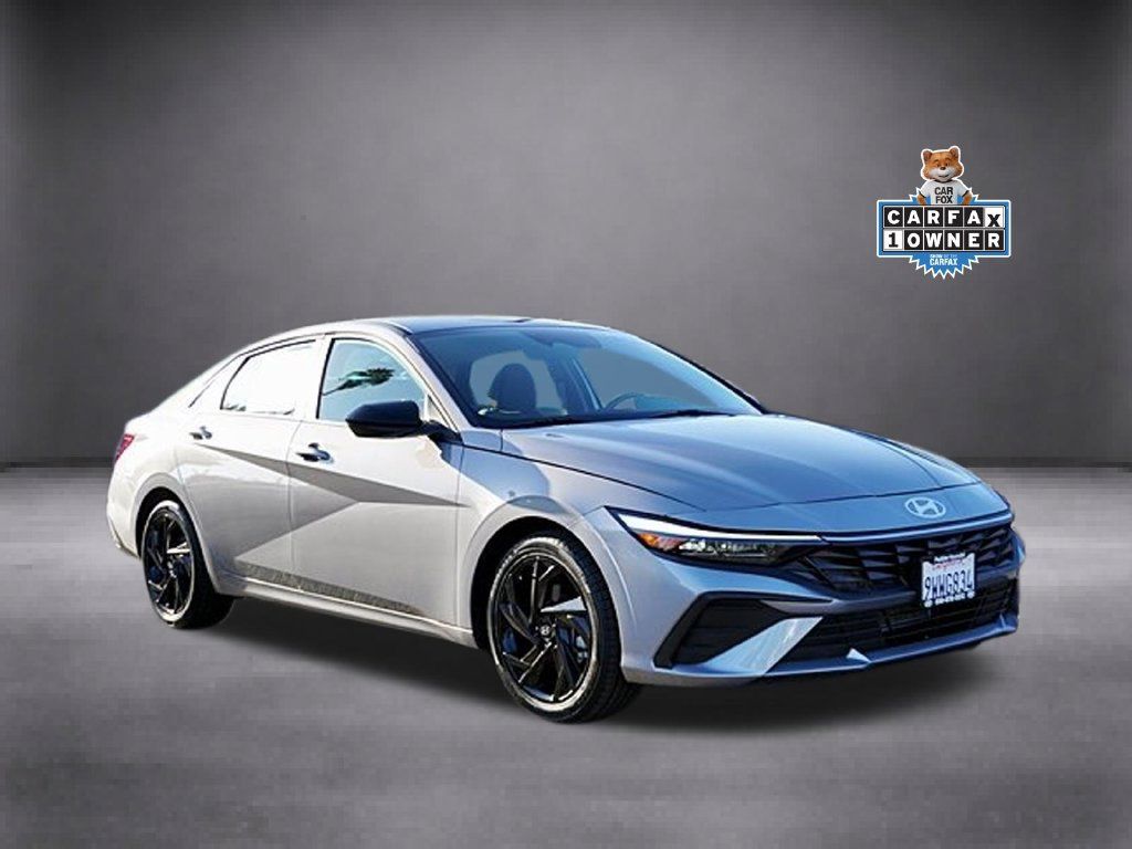 Certified 2026 Hyundai Elantra Sport FWD image 2