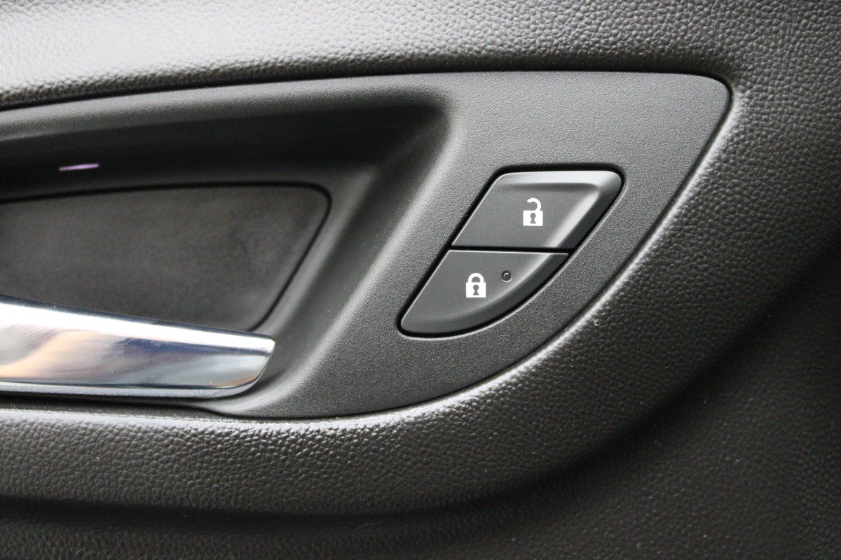 Used 2019 Chevrolet Equinox LT FWD image 15