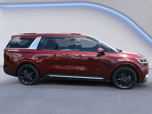 Certified 2024 Kia Carnival SX Prestige FWD image 9
