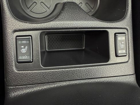 Used 2022 Nissan Rogue Sport SL w/ Premium Package image 22