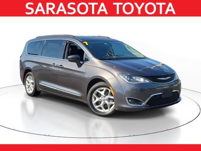 Used 2017 Chrysler Pacifica Touring-L w/ Tire & Wheel Group