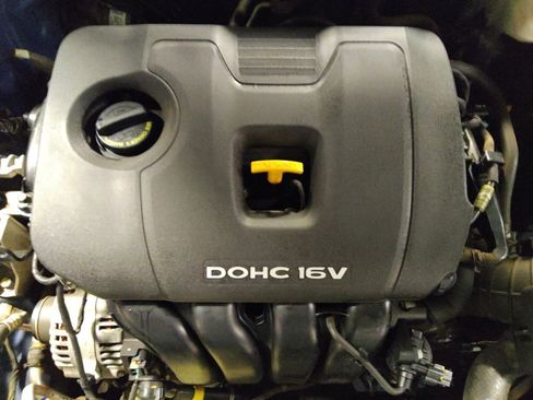 Used 2018 Hyundai Elantra SEL FWD image 30