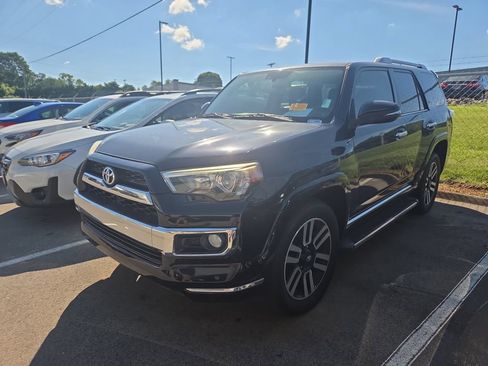 Used 2014 Toyota 4Runner Limited AWD/4WD image 9
