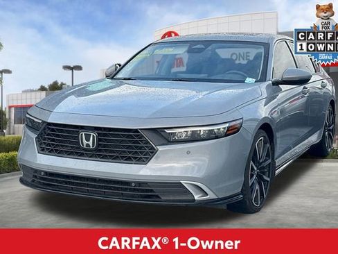 Used 2023 Honda Accord Touring image 2