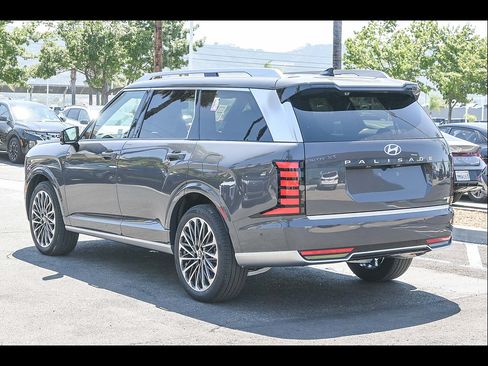 New 2026 Hyundai Palisade Calligraphy AWD/4WD image 7