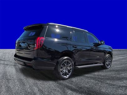 New 2026 Ford Expedition Platinum w/ Stealth Appearance Package