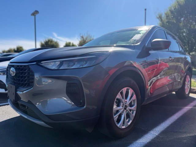 Used 2023 Ford Escape Active AWD/4WD image 2