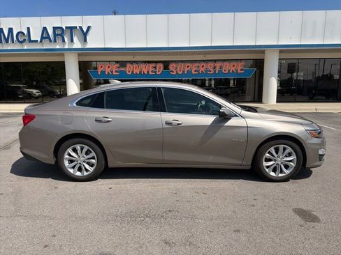 Used 2024 Chevrolet Malibu LT FWD image 3