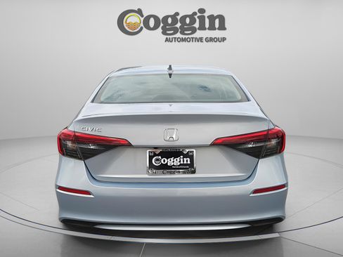 Used 2023 Honda Civic EX image 5