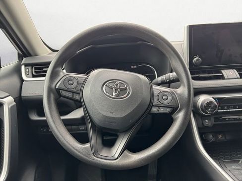 Used 2025 Toyota RAV4 XLE w/ Convenience Package AWD/4WD image 12