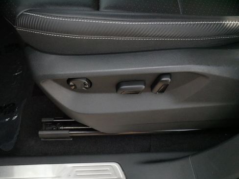 Certified 2023 Volkswagen Atlas Cross Sport SE AWD/4WD image 20