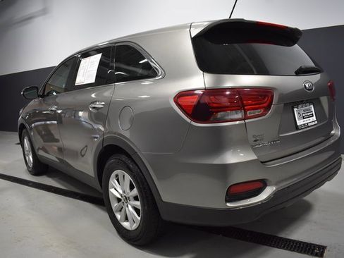Used 2019 Kia Sorento L image 3