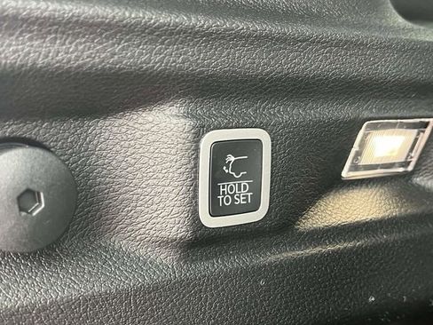 New 2025 Jeep Grand Cherokee L Laredo AWD/4WD image 19
