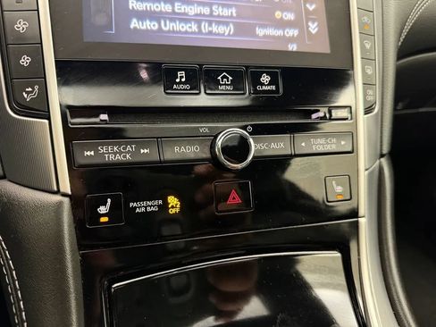 Used 2018 INFINITI Q60 3.0t Luxe w/ Sensory Package 3.0T Luxe AWD/4WD image 23