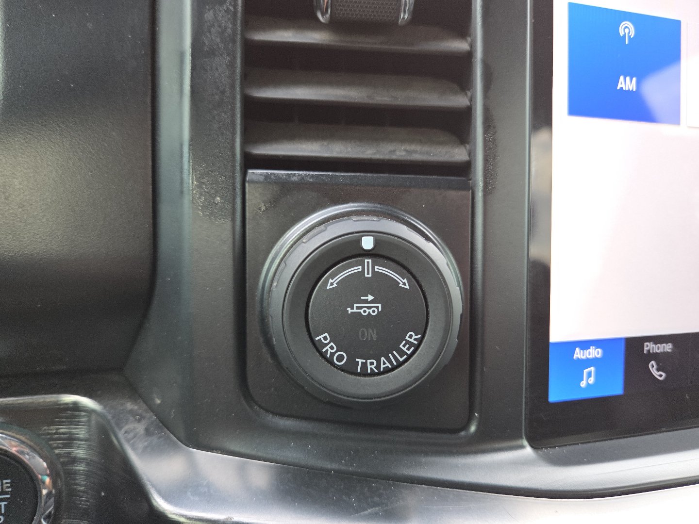 Used 2024 Ford F250 Lariat w/ Lariat Ultimate Package AWD/4WD image 11