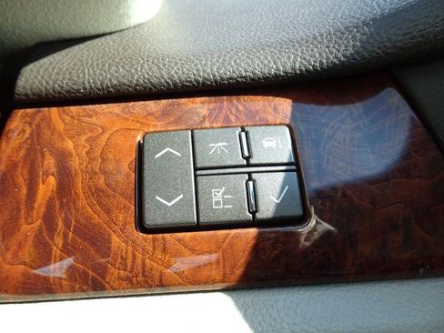 Used 2007 Cadillac DTS Luxury I image 26