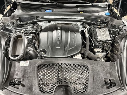 Used 2019 Porsche Macan image 32