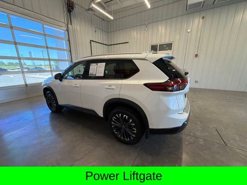 Used 2025 Nissan Rogue SL w/ Tech Package AWD/4WD image 9