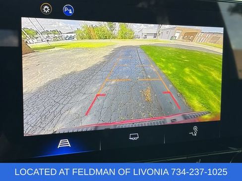 Used 2023 Chevrolet Colorado LT w/ LT Convenience Package II AWD/4WD image 14