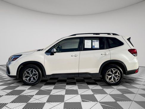 Used 2020 Subaru Forester Premium image 8