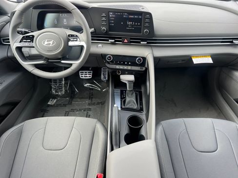 New 2025 Hyundai Elantra Sport w/ Cargo Package image 3