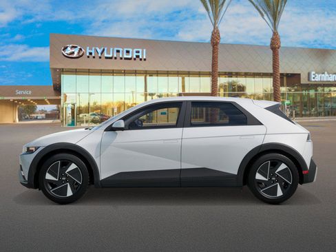 New 2026 Hyundai Ioniq 5 SE image 3