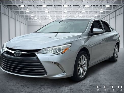 Used 2017 Toyota Camry XLE w/ Moonroof Package image 1