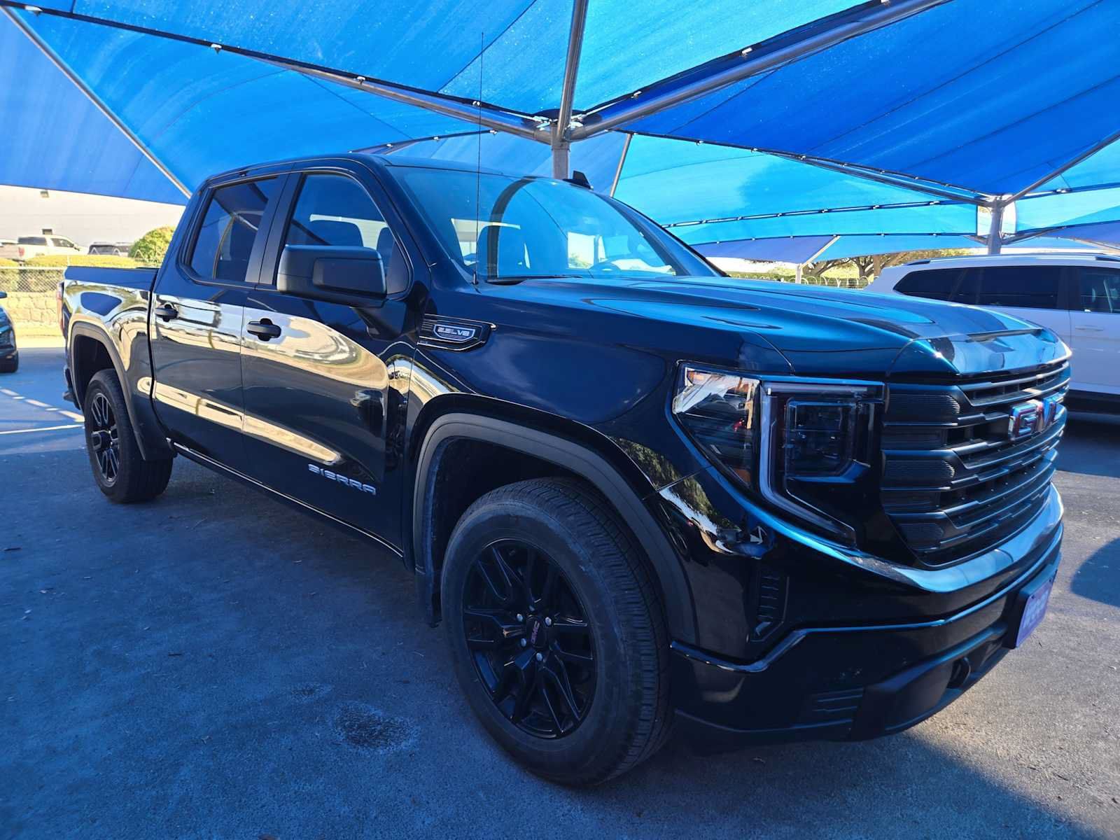 Certified 2025 GMC Sierra 1500 Pro w/ Graphite Edition RWD image 2