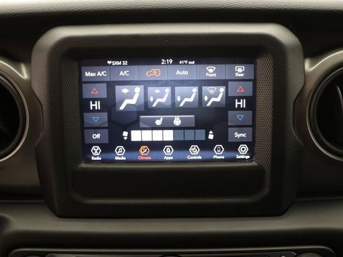 Used 2023 Jeep Wrangler Unlimited w/ Cold Weather Group image 21