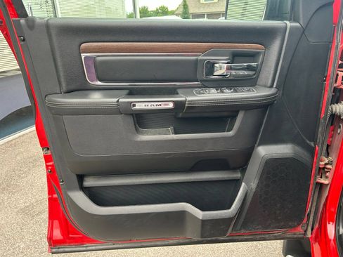 Used 2017 RAM 1500 Laramie AWD/4WD image 8
