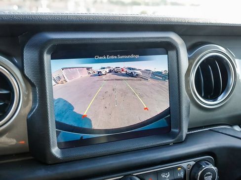 Used 2023 Jeep Wrangler Unlimited Sahara AWD/4WD image 29
