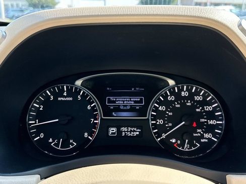 Used 2015 Nissan Pathfinder SL w/ SL Premium Package FWD image 29