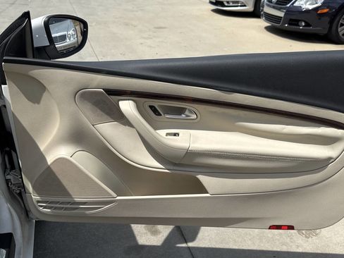 Used 2012 Volkswagen Eos Lux image 43