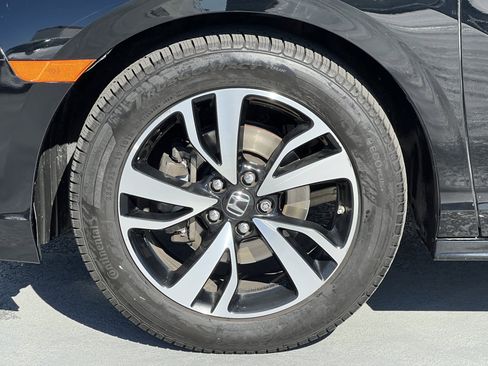 Used 2018 Honda Odyssey Elite image 14