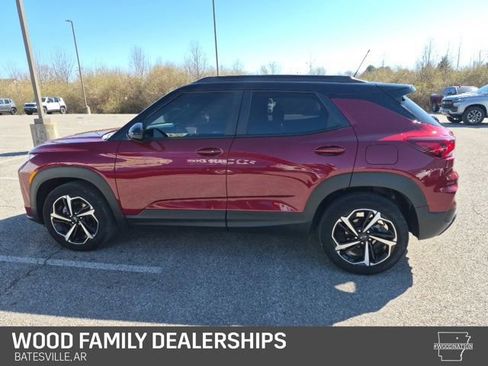Used 2023 Chevrolet TrailBlazer RS image 2