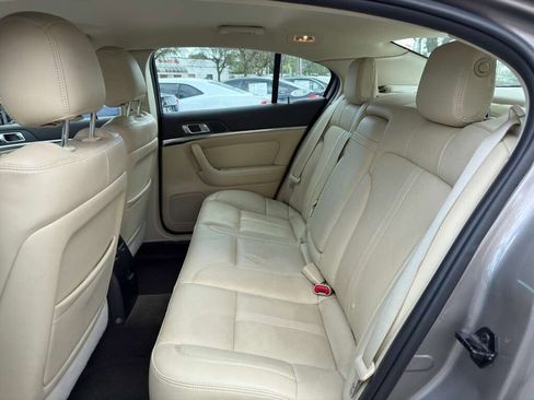 Used 2015 Lincoln MKS image 12