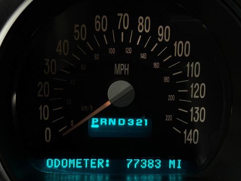 Used 2004 Chevrolet SSR w/ Preferred Equipment Group image 55