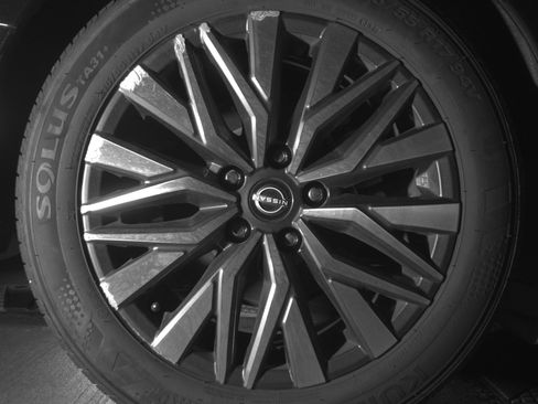 Used 2025 Nissan Altima 2.5 SV FWD image 15