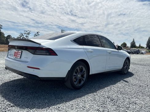Used 2024 Honda Accord EX-L image 3