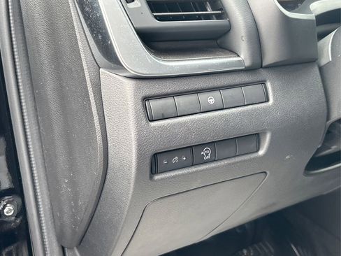 Used 2023 Nissan Rogue SV image 21