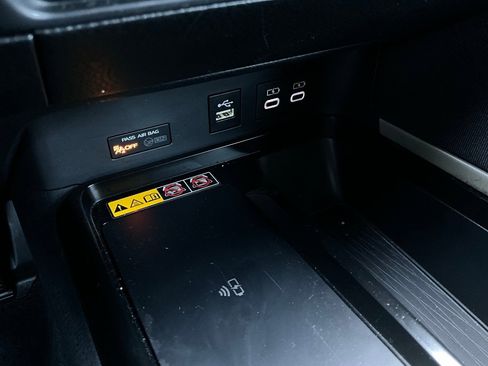 Used 2025 Toyota Camry LE image 24